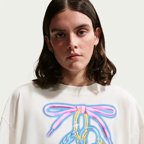 Футболка спортивна жіноча Nike SPORTSWEAR CLASSIC OVERSIZED молочно-різнокольорова IR7848-133