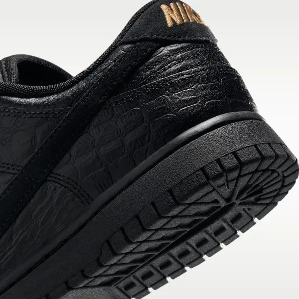 Кроссовки женские Nike DUNK LOW черно-золотые HV4388-001
