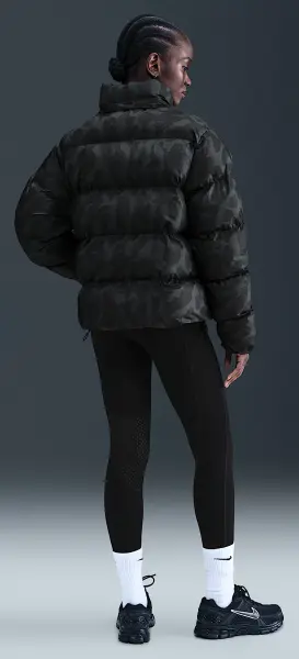 Куртка женская Nike SPORTSWEAR THERMA-FIT PUFFER черно-серая HV5101-010