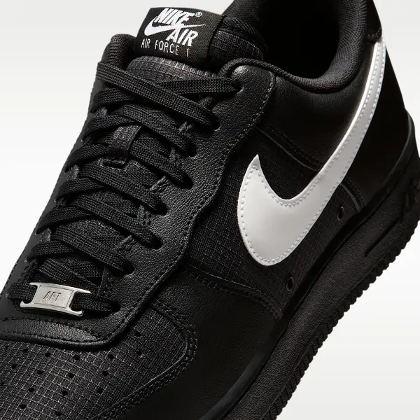 Кроссовки Nike AIR FORCE 1 07 LV8 черно-белые IR0952-001