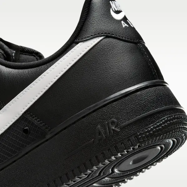 Кроссовки Nike AIR FORCE 1 07 LV8 черно-белые IR0952-001