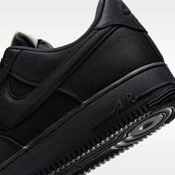 Кросівки Nike AIR FORCE 1 07 LV8 чорно-молочні IM5751-001