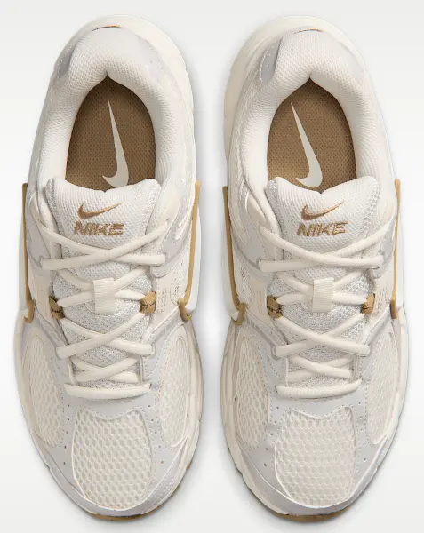 Кросівки жіночі Nike V5 RNR біло-бежево-срібні HQ7901-115