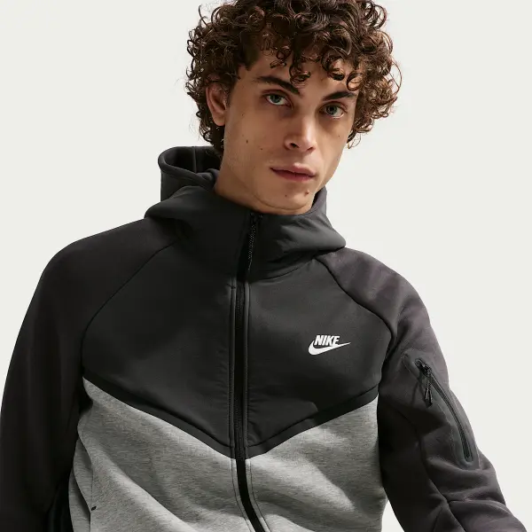 Толстовка Nike TECH FLEECE WINDRUNNER темно-серо-черно-белая IH4302-063