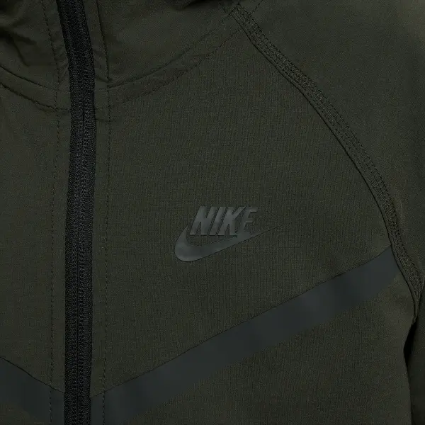 Вітровка підліткова Nike TECH WOVEN темно-зелено-чорна HQ8911-355