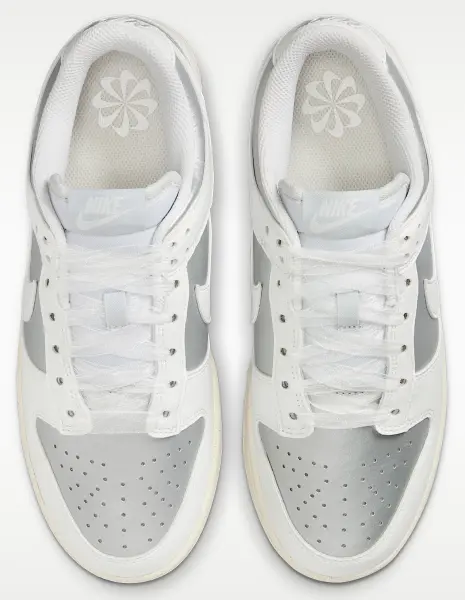 Кроссовки женские Nike DUNK LOW NEXT NATURE бело-серебряные IB7311-001