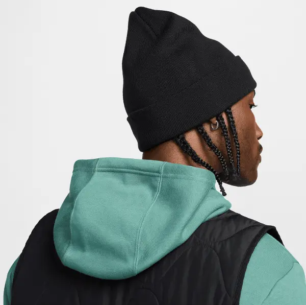 Шапка Nike PEAK BEANIE чорно-срібна HF6630-010