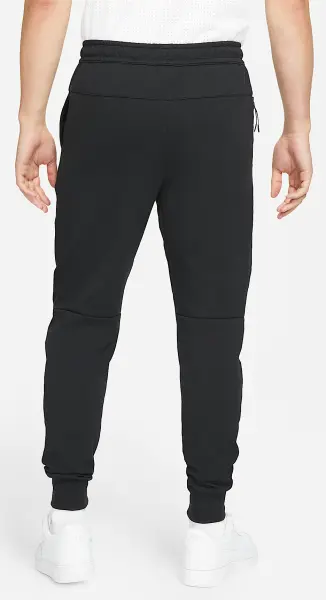 Спортивный костюм Nike SPORTSWEAR TECH ESSENTIALS черный DD5284-010__DD5293-010