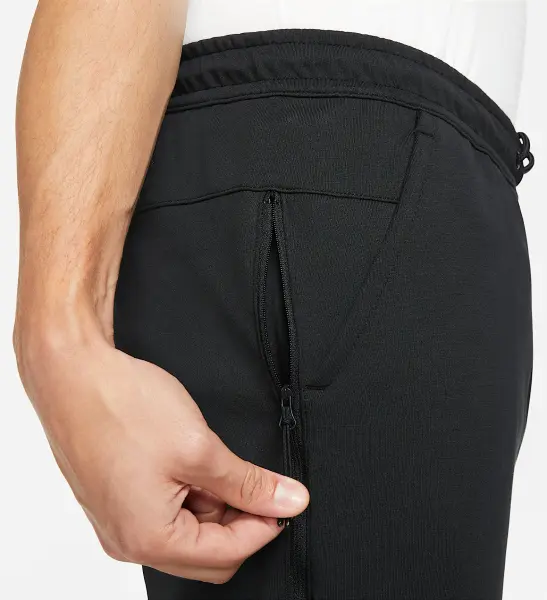 Спортивный костюм Nike SPORTSWEAR TECH ESSENTIALS черный DD5284-010__DD5293-010