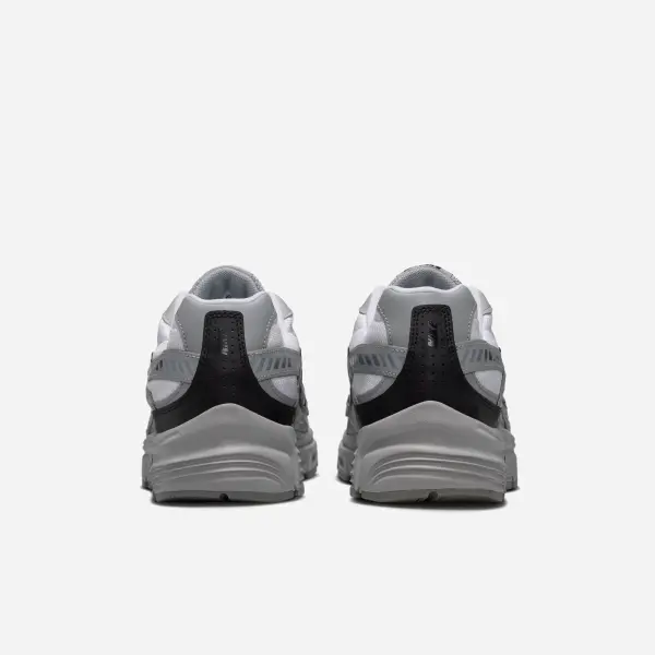 Кросівки Nike INITIATOR біло-сірі 394055-105