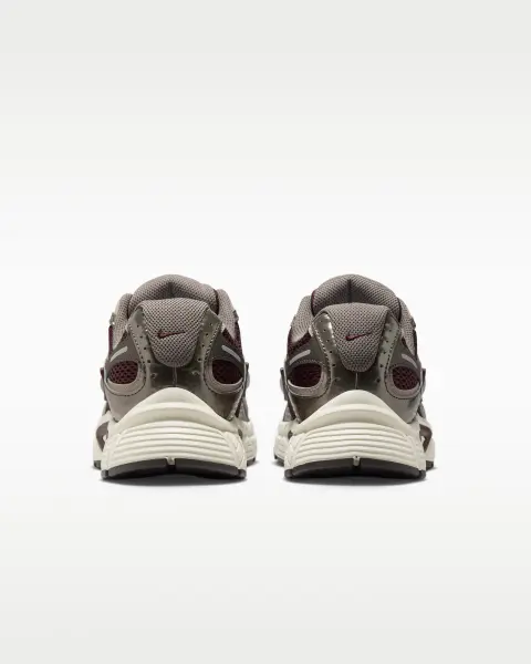 Кросівки жіночі Nike V5 RNR бордово-бежеві HQ7901-602