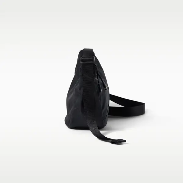 Сумка через плечо женская Nike AURA CRESCENT CROSSBODY 4L черная HQ4370-013