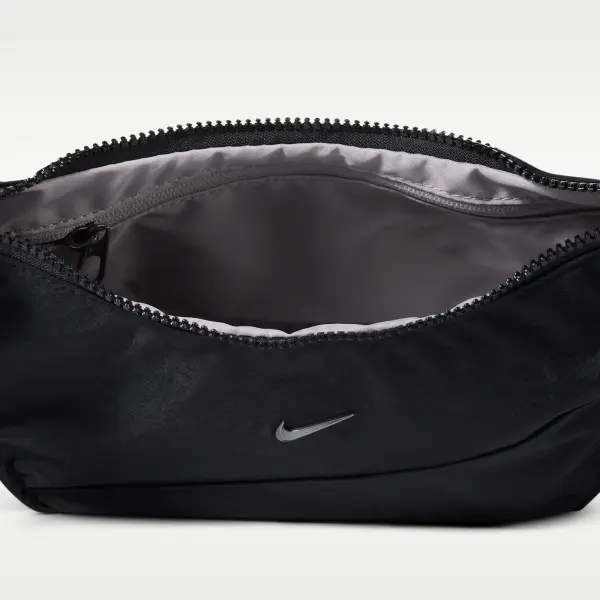 Сумка через плечо женская Nike AURA CRESCENT CROSSBODY 4L черная HQ4370-013