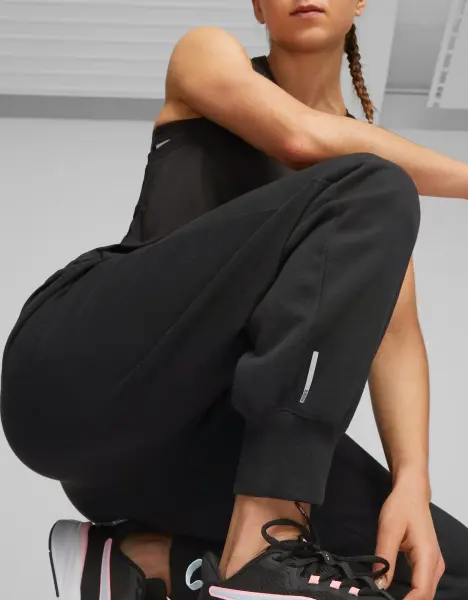 Спортивные штаны женские Puma TRAIN FAVORITE черные 524234-01