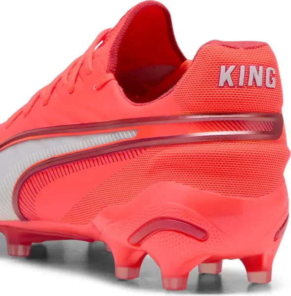 Бутсы Puma KING ULTIMATE FG/AG кораллово-белые 108303-01