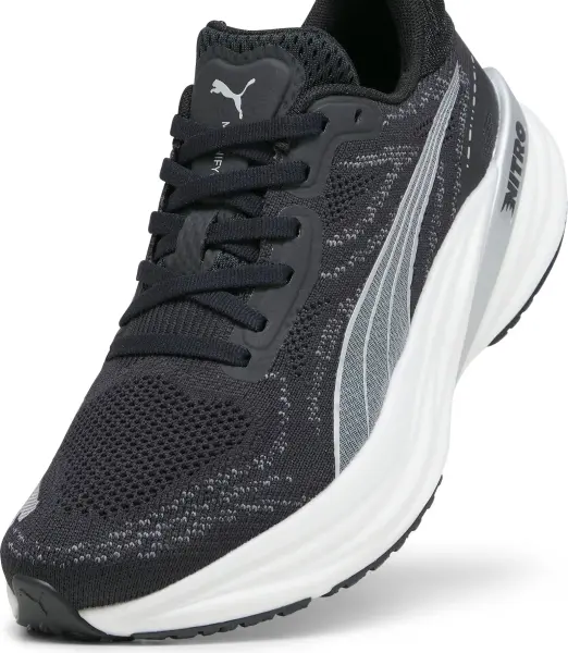 Кроссовки беговые женские Puma MAGNIFY NITRO 2 черно-серые 377540-01