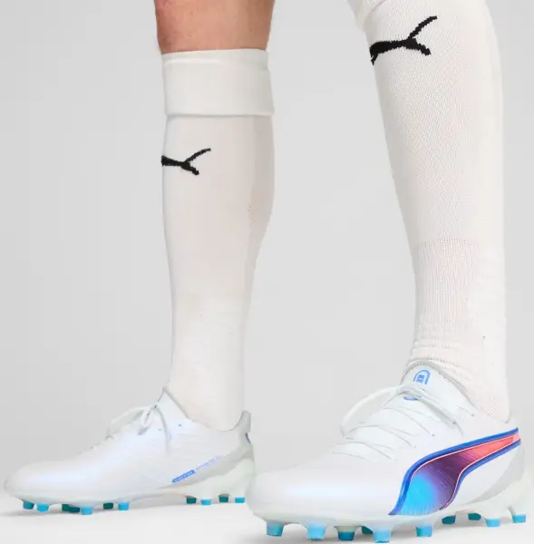 Бутси Puma KING ULTIMATE FG/AG біло-синьо-коралові 107809-02