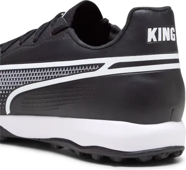Сороконіжки (шиповки) Puma KING PRO TT чорно-білі 107255-01