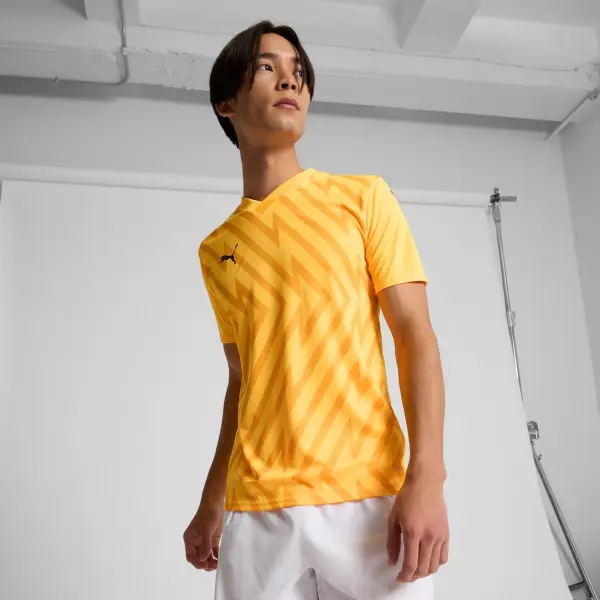Футболка Puma TEAMGLORY помаранчева 705740-61