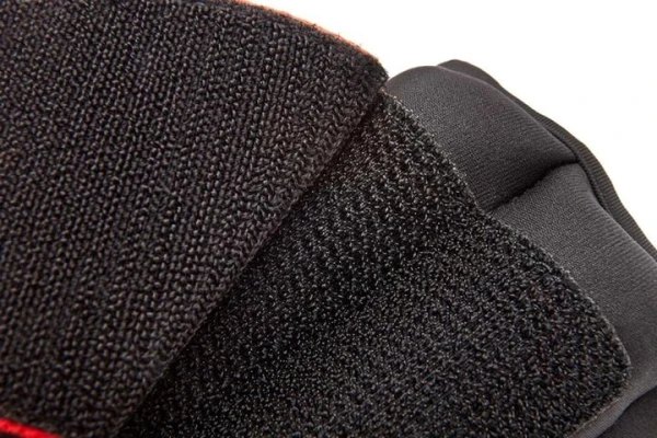 Обтяжувачі для кісточки Reebok FLEXLOCK ANKLE WEIGHTS чорно-червоні (2 х 0,5 кг) RAWT-11270