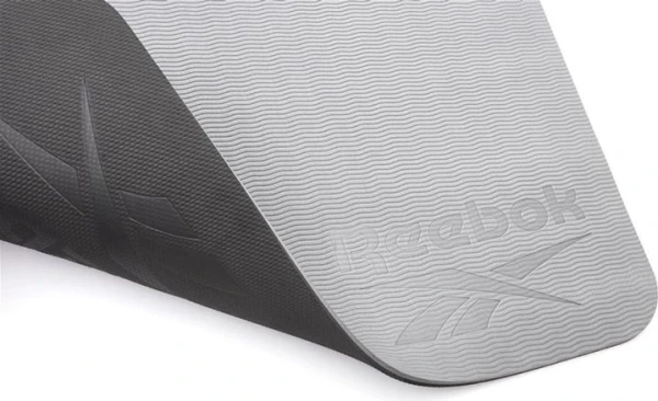 Килимок для йоги двосторонній Reebok DOUBLE SIDED YOGA MAT сіро-чорний RAYG-11042BKGR