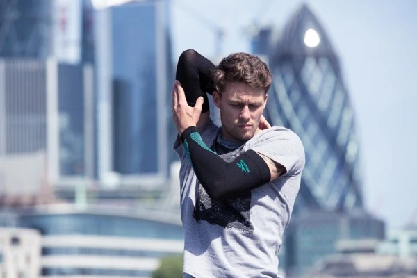 Рукава компрессионные Reebok KNITTED COMPRESSION ARM SLEEVE 2 шт. черно-бирюзовые S RRSL-15033