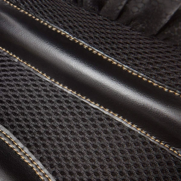 Перчатки боксерские Reebok BOXING GLOVES черно-золотые RSCB-11117GB