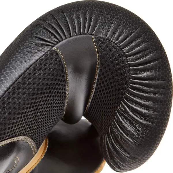 Рукавички боксерські Reebok BOXING GLOVES чорно-золоті (10 унцій) RSCB-11117GB-10