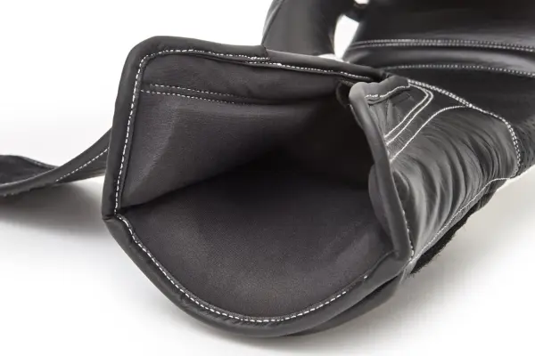 Рукавички боксерські Reebok COMBAT LEATHER BOXING GLOVES біло-чорно-червоні (10 унцій) RSCB-10010WH-10