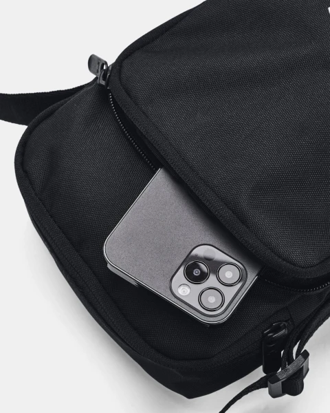 Сумка через плече Under Armour LOUDON LITE CROSSBODY 4L чорна 1381912-001