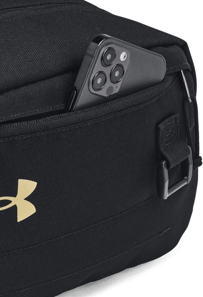 Косметичка Under Armour CONTAIN TRAVEL KIT чорна 1381922-001