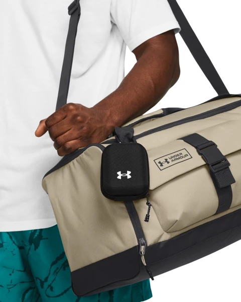 Ключница Under Armour CONTAIN MICRO черная 1378573-001