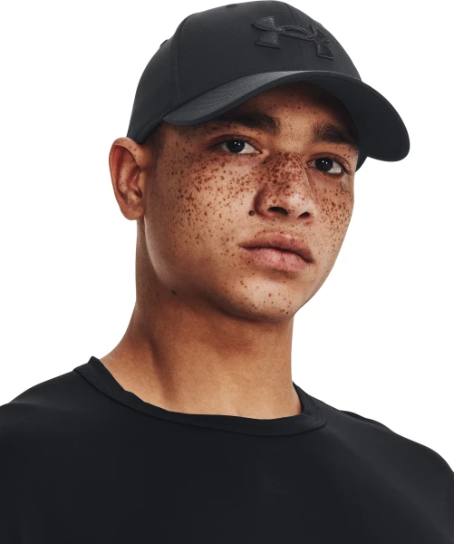 Кепка Under Armour MEN'S BLITZING ADJ чорна 1376701-002