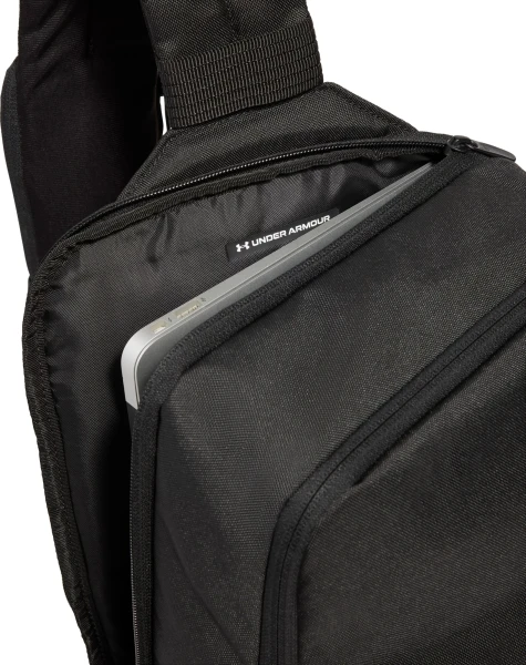 Сумка через плече Under Armour TRIUMPH UTILITY SLING 10L чорна 1388918-001