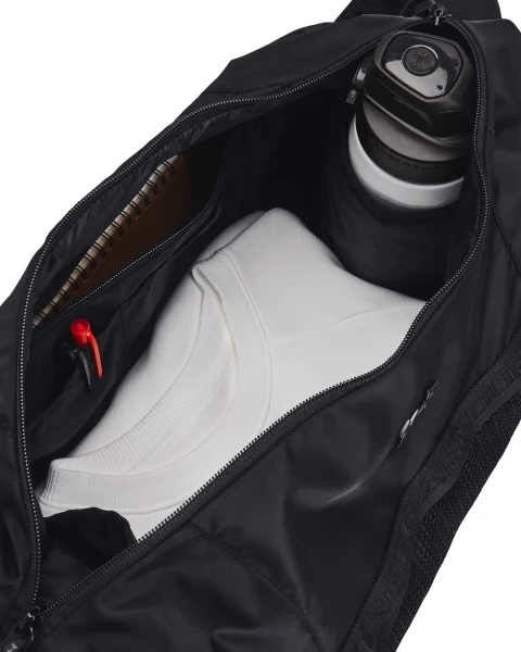 Сумка спортивна жіноча Under Armour STUDIO SLOUCHY DUFFLE 20L чорна 1384461-001