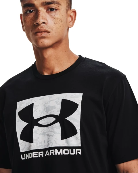 Футболка Under Armour ABC CAMO BOXED LOGO черная 1361673-001