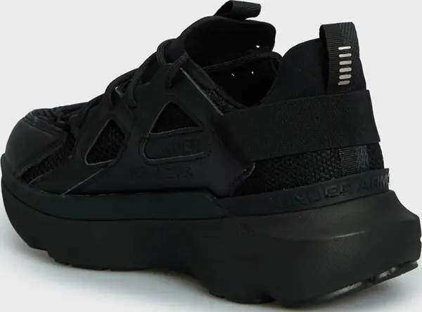 Кроссовки Under Armour INFINITE MVMNT SE черные 6000902-002