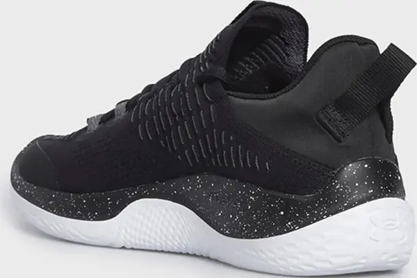 Кроссовки для тренировок Under Armour DYNAMIC INTELLIKNIT черные 3027177-001