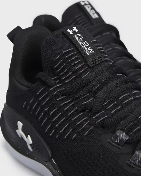 Кроссовки для тренировок Under Armour DYNAMIC INTELLIKNIT черные 3027177-001