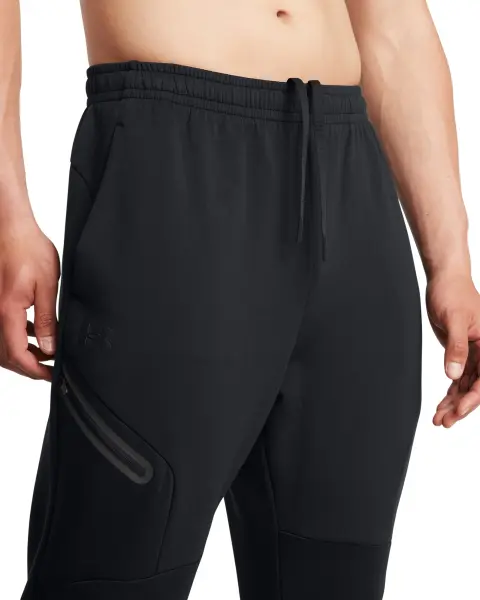Спортивні штани Under Armour UNSTOPPABLE FLEECE чорні 1389353-001