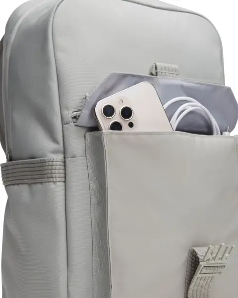 Рюкзак Under Armour TRIUMPH CAMPUS BACKPACK светло-серый 1384462-069