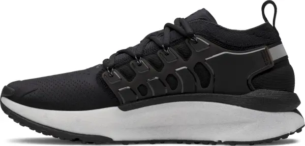 Кросівки Under Armour PHANTOM X чорно-білі 6007183-001