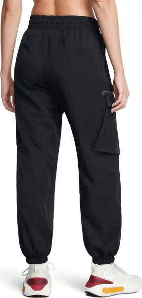 Спортивні штани жіночі Under Armour UNSTOPPABLE CARGO чорні 1386481-001