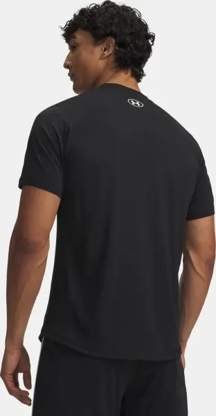 Футболка Under Armour CHALLENGER PRO черная 6009620-008