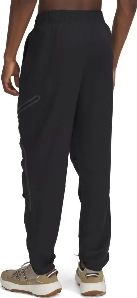 Спортивные штаны Under Armour UNSTOPPABLE черные 1390256-001