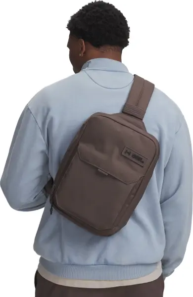 Сумка через плече Under Armour TRIUMPH UTILITY SLING 10L коричнева 1388918-201