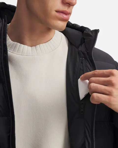 Куртка Under Armour SPORTSWEAR PUFFER черная 6006360-003